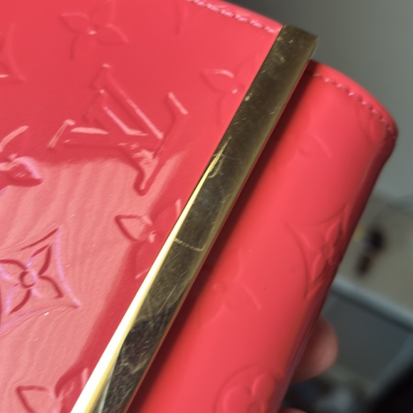 Louis Vuitton Vernis Ana Clutch - Picture 8 of 8